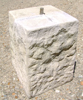 Flat stone for pad foundations